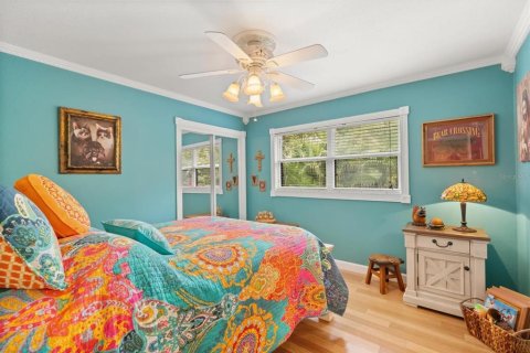 House in Leesburg, Florida 5 bedrooms, 410.72 sq.m. № 2105860 - photo 18
