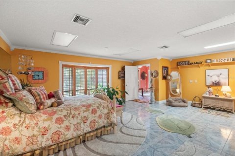House in Leesburg, Florida 5 bedrooms, 410.72 sq.m. № 2105860 - photo 13