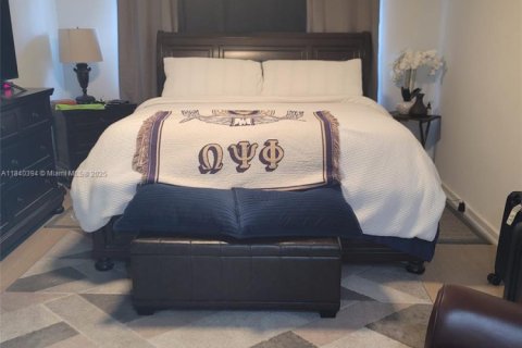 Купить кондоминиум в Пемброк-Пайнс, Флорида 2 спальни, 125.51м2, № 1960164 - фото 22