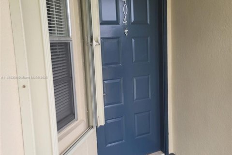 Купить кондоминиум в Пемброк-Пайнс, Флорида 2 спальни, 125.51м2, № 1960164 - фото 10