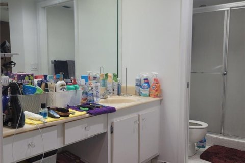 Купить кондоминиум в Пемброк-Пайнс, Флорида 2 спальни, 125.51м2, № 1960164 - фото 23