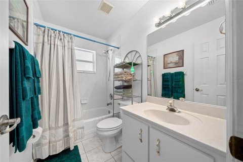 House in Silver Springs Shores, Florida 3 bedrooms, 204.11 sq.m. № 1243029 - photo 12
