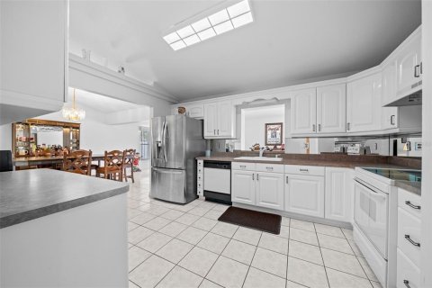 House in Silver Springs Shores, Florida 3 bedrooms, 204.11 sq.m. № 1243029 - photo 24