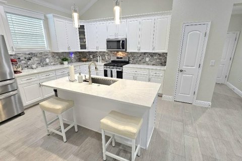House in Oxford, Florida 4 bedrooms, 203.55 sq.m. № 1843642 - photo 4
