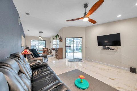 House in Clearwater, Florida 3 bedrooms, 156.82 sq.m. № 1518318 - photo 21