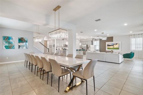 Casa en venta en Kissimmee, Florida, 9 dormitorios, 405.33 m2 № 2130574 - foto 13