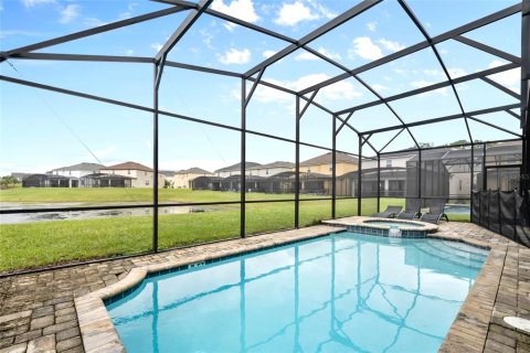 Casa en venta en Kissimmee, Florida, 9 dormitorios, 405.33 m2 № 2130574 - foto 24