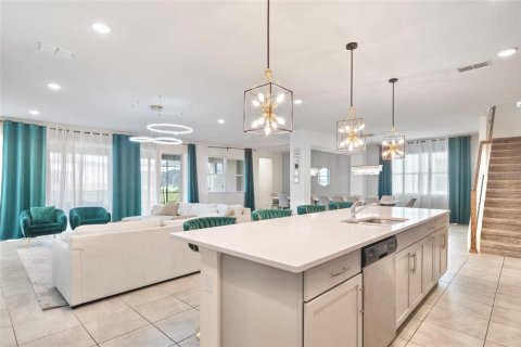 Casa en venta en Kissimmee, Florida, 9 dormitorios, 405.33 m2 № 2130574 - foto 16