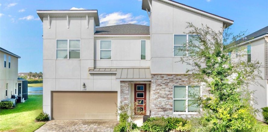 Casa en Kissimmee, Florida 9 dormitorios, 405.33 m2 № 2130574
