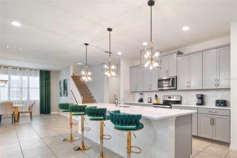 Casa en venta en Kissimmee, Florida, 9 dormitorios, 405.33 m2 № 2130574 - foto 17