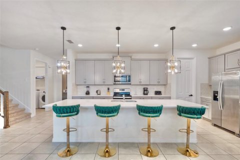 Casa en venta en Kissimmee, Florida, 9 dormitorios, 405.33 m2 № 2130574 - foto 15