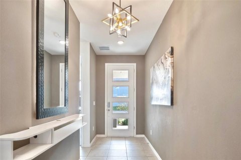 Casa en venta en Kissimmee, Florida, 9 dormitorios, 405.33 m2 № 2130574 - foto 2