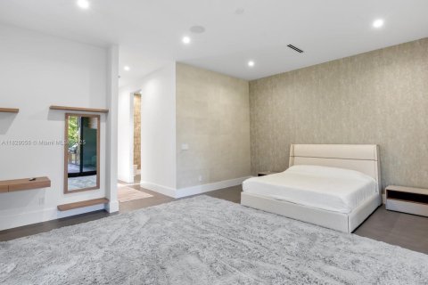 Купить виллу или дом в Майами, Флорида 5 спален, 378.95м2, № 1801177 - фото 28