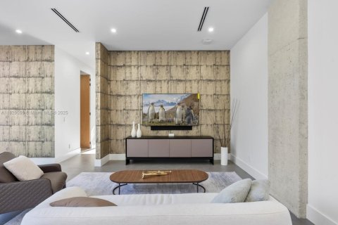 Купить виллу или дом в Майами, Флорида 5 спален, 378.95м2, № 1801177 - фото 11