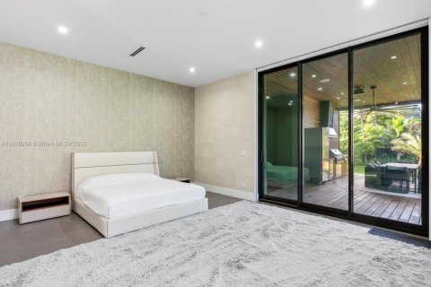 Купить виллу или дом в Майами, Флорида 5 спален, 378.95м2, № 1801177 - фото 27