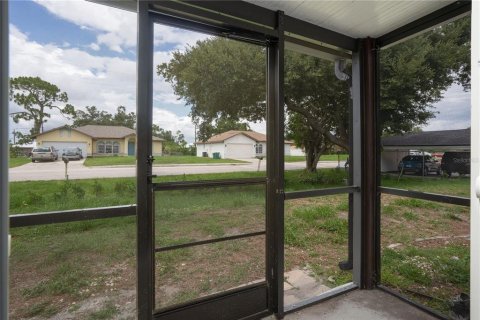 Copropriété à louer à Port Charlotte, Floride: 2 chambres, 89.19 m2 № 2098222 - photo 17