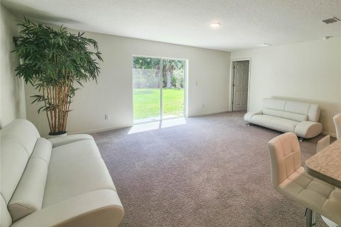 House in Palm Coast, Florida 4 bedrooms, 167.78 sq.m. № 1808341 - photo 8