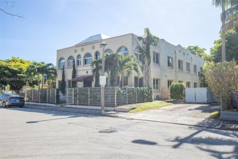 Снять в аренду квартиру в Майами, Флорида 2 спальни, 92.9м2, № 1992740 - фото 11