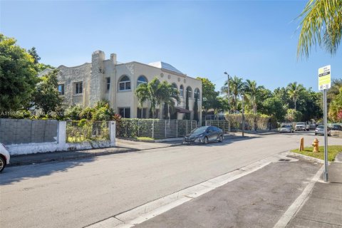 Снять в аренду квартиру в Майами, Флорида 2 спальни, 92.9м2, № 1992740 - фото 10