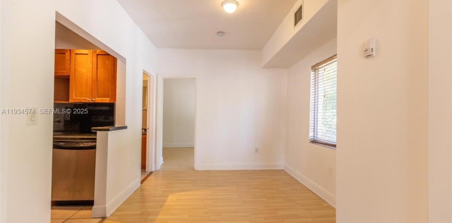 Квартира в Майами, Флорида 2 спальни, 92.9м2 № 1992740