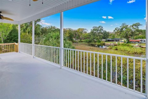 House in Weeki Wachee, Florida 2 bedrooms, 124.21 sq.m. № 1412917 - photo 29