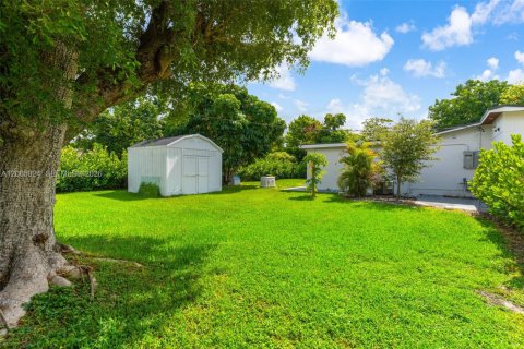 Casa en venta en Miami, Florida, 3 dormitorios, 153.29 m2 № 2280976 - foto 28