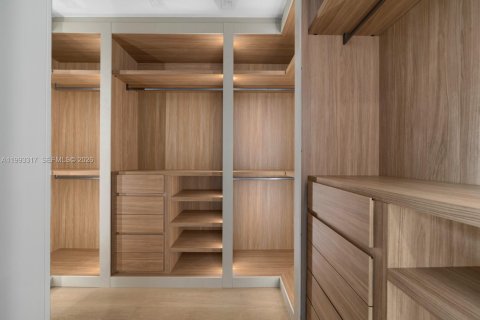 Купить виллу или дом в Майами, Флорида 5 спален, 347.08м2, № 2060305 - фото 26