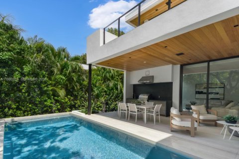 Купить виллу или дом в Майами, Флорида 5 спален, 347.08м2, № 2060305 - фото 11