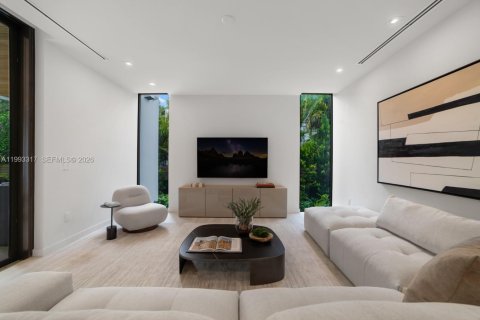 Купить виллу или дом в Майами, Флорида 5 спален, 347.08м2, № 2060305 - фото 16