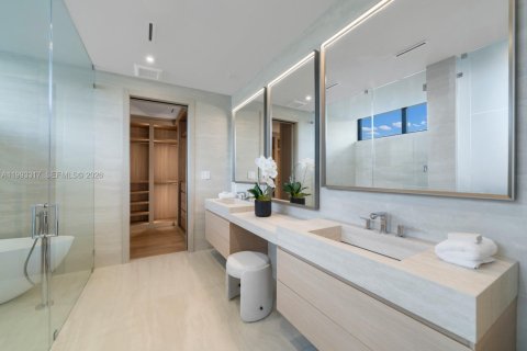 Купить виллу или дом в Майами, Флорида 5 спален, 347.08м2, № 2060305 - фото 23