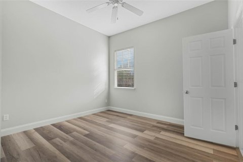 Casa en venta en Orlando, Florida, 5 dormitorios, 269.14 m2 № 1844643 - foto 20