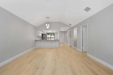 Купить кондоминиум в Бока-Ратон, Флорида 4 комнаты, 111.48м2, № 2084138 - фото 4