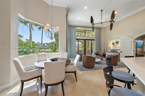 House in Jupiter, Florida 5 bedrooms, 374.58 sq.m. № 1863672 - photo 13