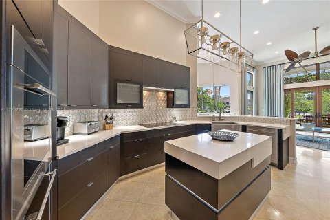 House in Jupiter, Florida 5 bedrooms, 374.58 sq.m. № 1863672 - photo 10
