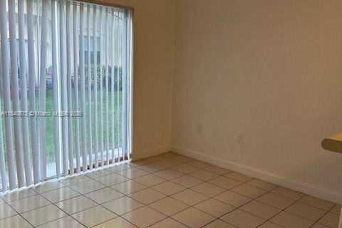 Copropriété à louer à Homestead, Floride: 2 chambres, 84.91 m2 № 1832240 - photo 2