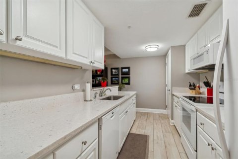 Copropriété à vendre à Palm Harbor, Floride: 2 chambres, 112.41 m2 № 2099638 - photo 19