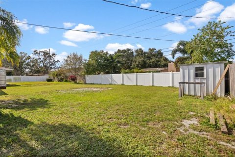 House in Clearwater, Florida 2 bedrooms, 112.5 sq.m. № 1690051 - photo 24