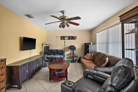 House in Clearwater, Florida 2 bedrooms, 112.5 sq.m. № 1690051 - photo 3