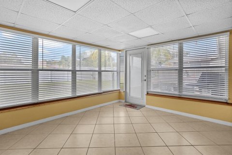 House in Clearwater, Florida 2 bedrooms, 112.5 sq.m. № 1690051 - photo 12