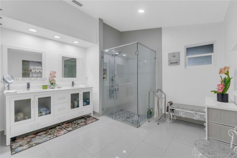 Casa en venta en Miami, Florida, 4 dormitorios, 193.52 m2 № 1987367 - foto 26