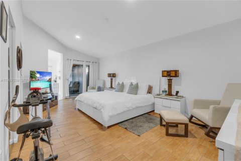 Casa en venta en Miami, Florida, 4 dormitorios, 193.52 m2 № 1987367 - foto 23