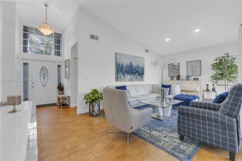 Casa en venta en Miami, Florida, 4 dormitorios, 193.52 m2 № 1987367 - foto 8