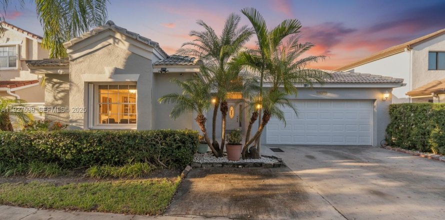 Casa en Miami, Florida 4 dormitorios, 193.52 m2 № 1987367