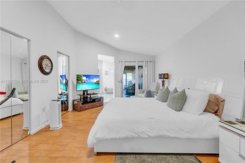 Casa en venta en Miami, Florida, 4 dormitorios, 193.52 m2 № 1987367 - foto 24