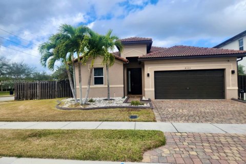 House in Homestead, Florida 3 bedrooms, 157.75 sq.m. № 2041467