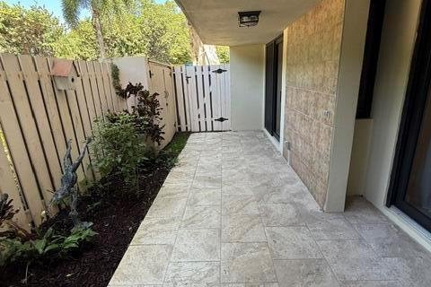Copropriété à louer à North Palm Beach, Floride: 3 chambres, 239.69 m2 № 2390173 - photo 8