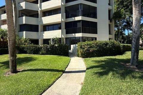 Copropriété à louer à North Palm Beach, Floride: 3 chambres, 239.69 m2 № 2390173 - photo 18