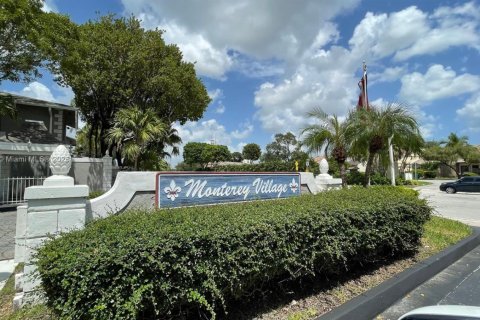 Apartment in Miami, Florida 2 bedrooms, 98.48 sq.m. № 2012842