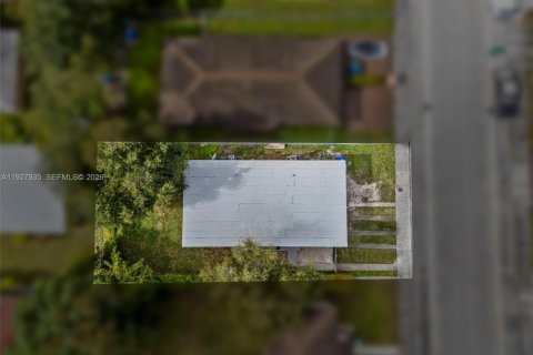 Снять в аренду виллу или дом в Майами, Флорида 2 спальни, 62.71м2, № 1988246 - фото 12