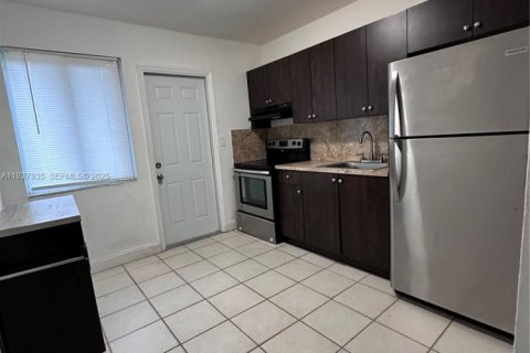 Снять в аренду виллу или дом в Майами, Флорида 2 спальни, 62.71м2, № 1988246 - фото 6